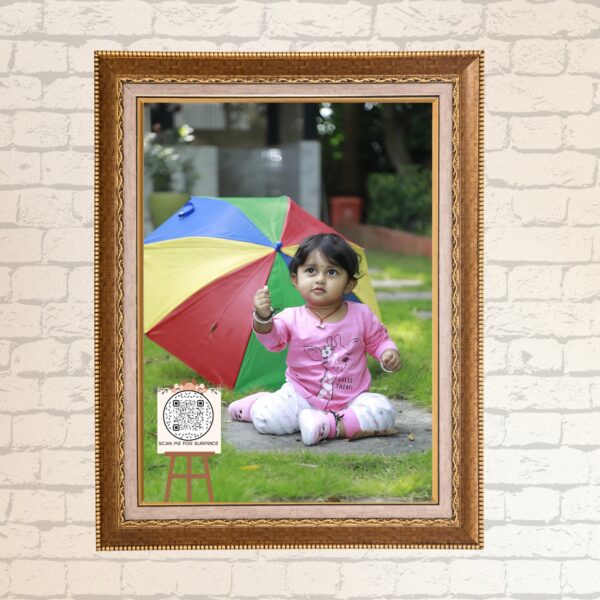 Scannable Photo Frame – Play Videos with Just a Scan | Perfect for Gifts & Memories - Image 4